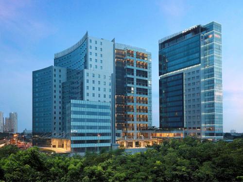 Фотография гостиницы Novotel Samator Surabaya Timur