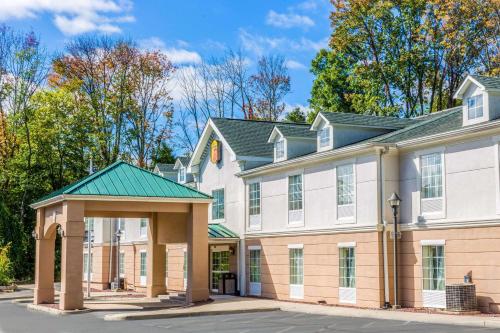 Фотография гостиницы Super 8 by Wyndham Budd Lake