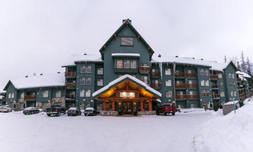 Фотография апарт отеля Snow Creek Lodge by Fernie Lodging Co