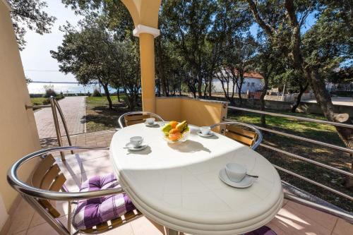 Фотография гостевого дома Apartments by the sea Vrsi - Mulo, Zadar - 5951