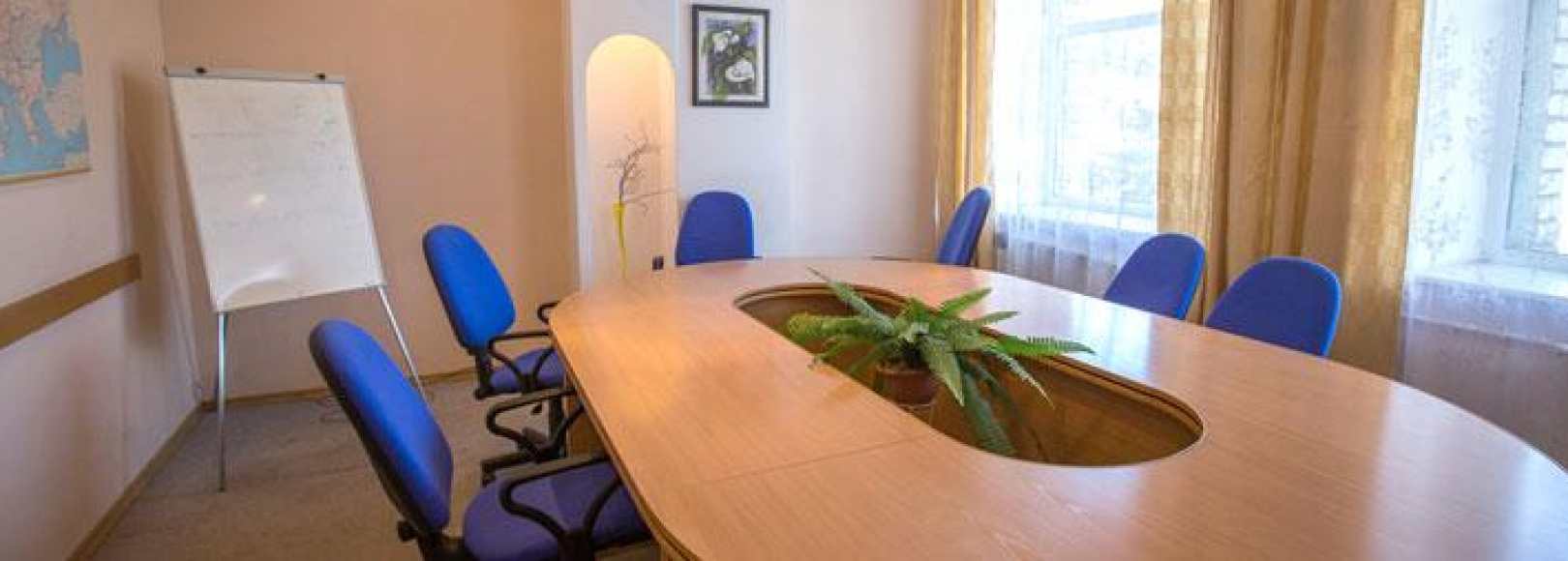 Фотография комнаты для переговоров Луки Сервис
