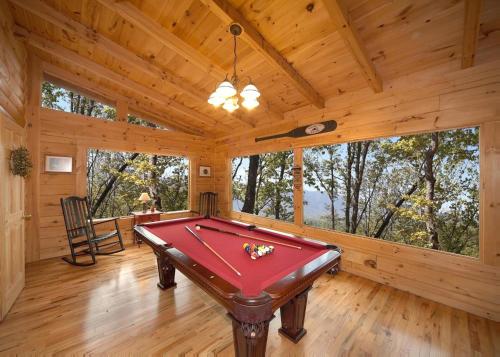 Фотография гостевого дома Whispering Pines #33