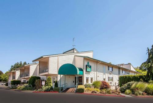 Фотография гостиницы Quality Inn & Suites Vancouver