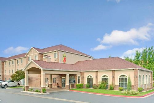 Фотография гостиницы Super 8 by Wyndham Salt Lake City Airport