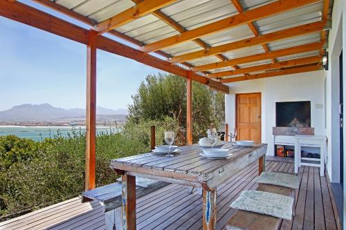 Фотография гостевого дома Suikerbossie 82 by AirAgents