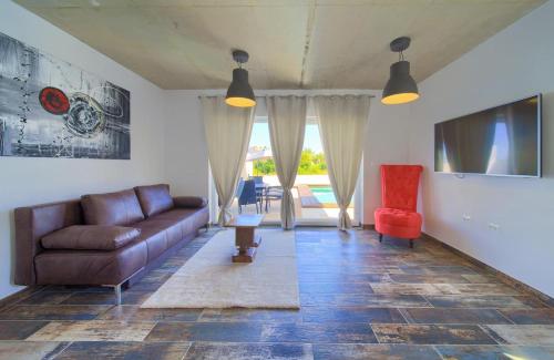 Фотография гостевого дома Family friendly house with a swimming pool Vrh, Krk - 17758