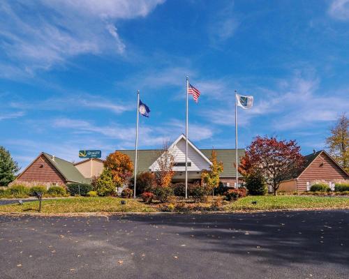 Фотография гостиницы Quality Inn Dublin I-81