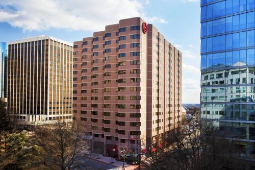 Фотография гостиницы Sheraton Suites Wilmington Downtown