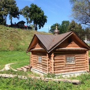 Фотография достопримечательности Источник и часовня в Игумновом овраге