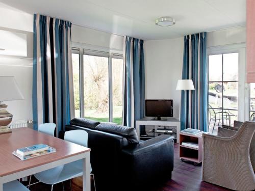 Фотография гостевого дома Holiday Home Bungalowpark It Wiid