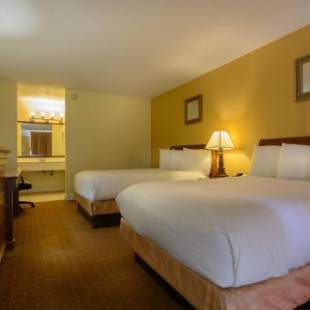 Фотографии мотеля
Calloway Inn and Suites