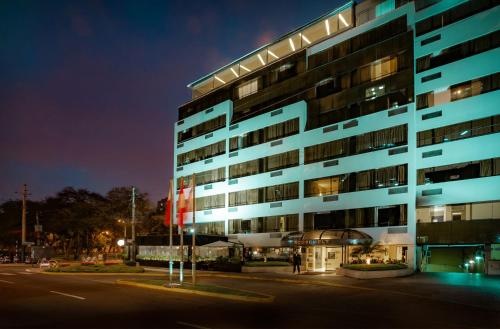 Фотография гостиницы Roosevelt Hotel & Suites