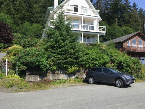 Фотография гостевого дома Kelli Creek Cottage - REDUCED PRICE ON TOURS