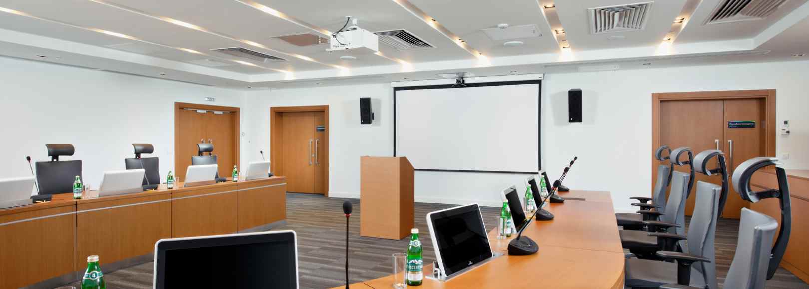 Фотография комнаты для переговоров МинводыЭКСПО VIP-переговорная Ставрополь