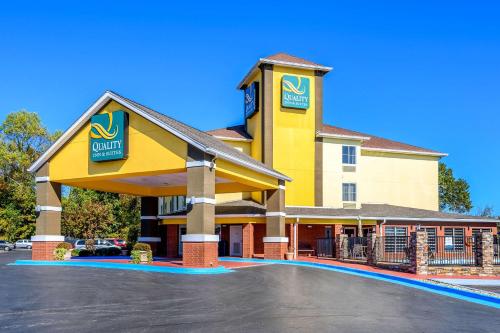 Фотография гостиницы Quality Inn & Suites Huntsville Research Park Area