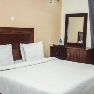 Фотография гостиницы Residency Hotels Enugu Independence Layout