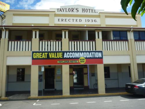 Фотографии гостиницы 
            Taylors Hotel