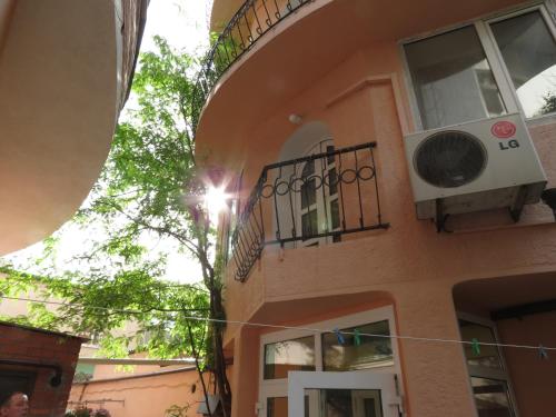 Фотография гостевого дома Островок на Новороссийской, 203б