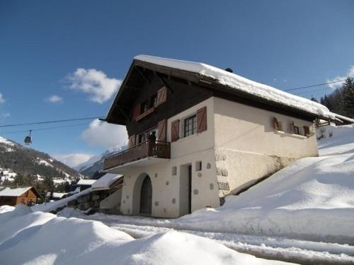 Фотография гостевого дома Chalet La Clusaz, 5 pièces, 8 personnes - FR-1-304-108