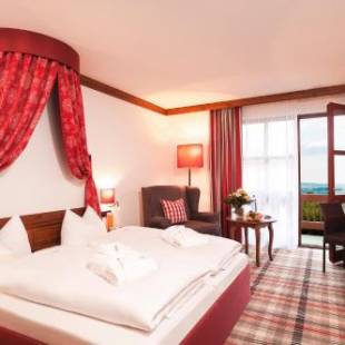 Фотографии гостиницы
Quellness- und Golfhotel Fürstenhof