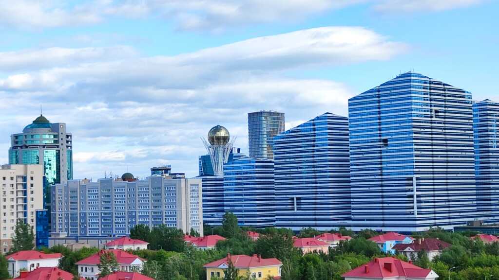 Фотография квартиры Апартаменты 3-х с 3-мя кроватями, диваном и 2 кондиционерами