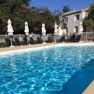 Фотографии гостиницы
LE RABELAIS Hotel - Restaurant - SPA