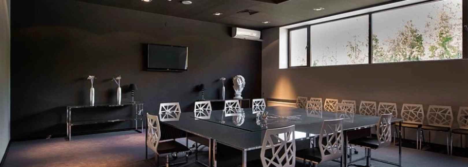 Фотография комнаты для переговоров Black