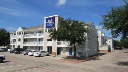 Фотография гостиницы InTown Suites Extended Stay Arlington TX - Oak Village
