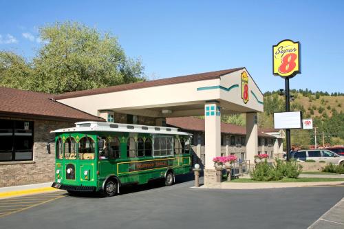 Фотография гостиницы Super 8 by Wyndham Deadwood Black Hills Area