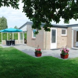 Фотографии гостевого дома
Beautiful Bungalow In Kamperland with Private Garden