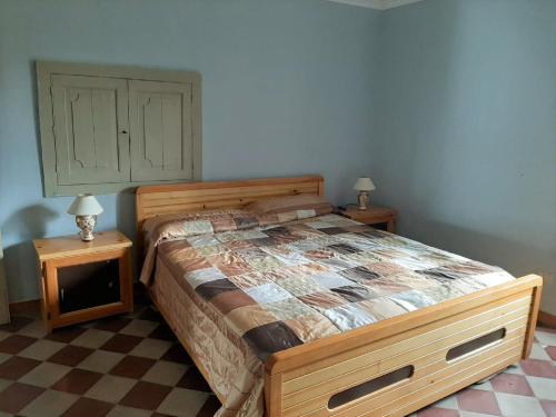 Фотография гостевого дома Inviting Cottage in Maniace with Private Garden