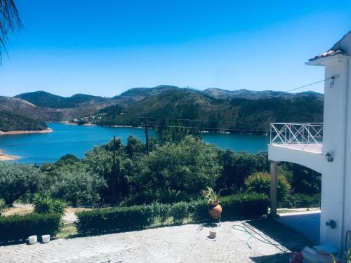 Фотография гостевого дома Lakeside Rest