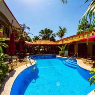 Фотографии гостиницы 
            Hotel Iguana Verde