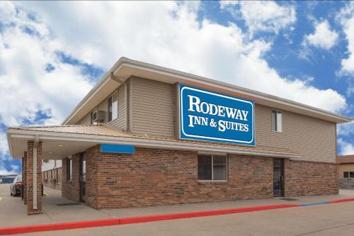 Фотографии гостиницы 
            Rodeway Inn & Suites Kearney