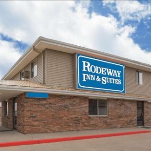 Фотография гостиницы Rodeway Inn & Suites Kearney