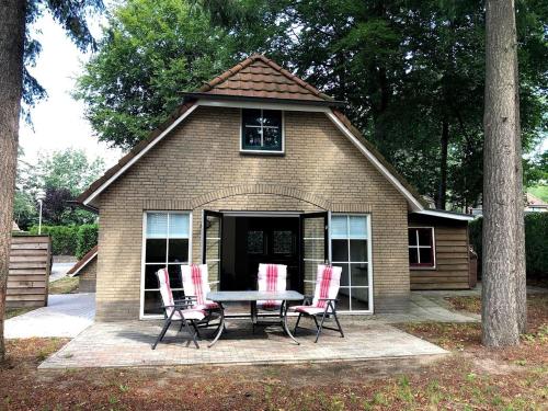 Фотография гостевого дома Lovely Holiday Home in Lunteren near Forest