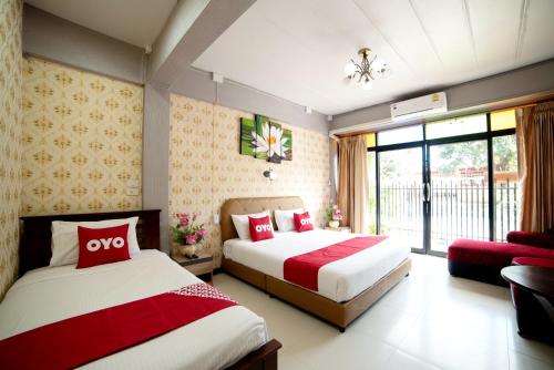 Фотография гостиницы Vaccinated Staff - OYO 465 Krung Kao Traveller Lodge