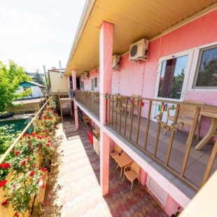 Фотография гостевого дома Клён