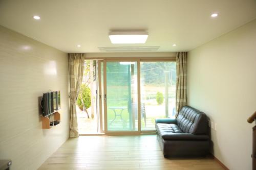 Фотография гостевого дома Daecheon Baroh Village