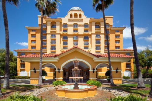 Фотография гостиницы Embassy Suites Milpitas - Silicon Valley