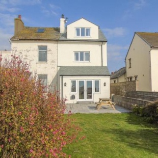 Фотография гостевого дома Driftwood, 23 Roa Island, Barrow-in-Furness