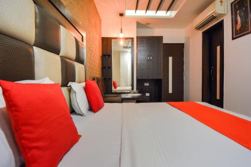 Фотография гостиницы OYO 19392 Hotel Lexis