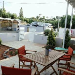 Фотографии гостевого дома
Manos Housing Units