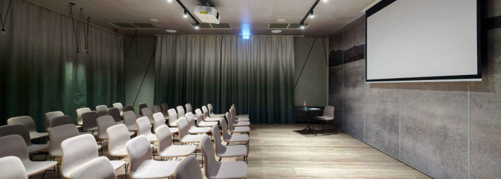 Фотография конференц-зала Волга 1