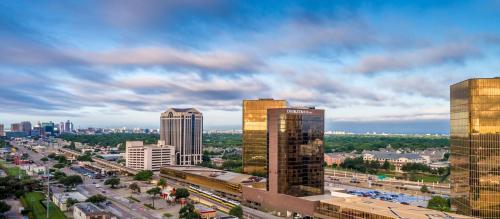 Фотография гостиницы DoubleTree by Hilton Hotel Dallas Campbell Centre