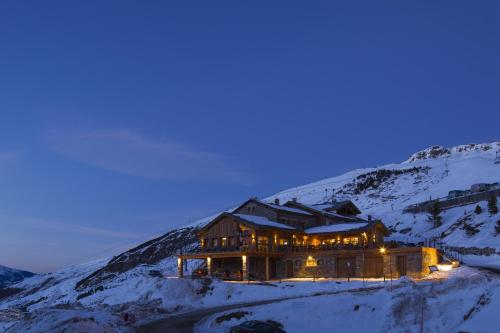 Фотография гостиницы Hillary Hotel