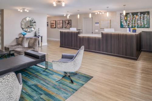 Фотография гостиницы Best Western Naperville Inn