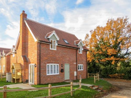 Фотография гостевого дома 1 Roseanna Cottage, Middleton