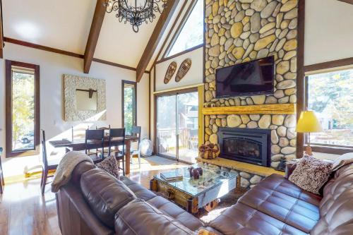 Фотография гостевого дома Pine Cone Cottage