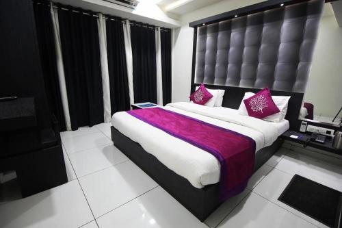 Фотография гостиницы Hotel Paramount Inn